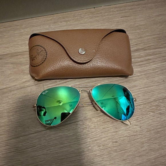 Ray-Ban Gold Frame AVIATOR FLASH LENSES Sunglasses RB 3025 main image 4